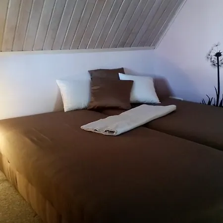 Wald&wiesengefluster Zechlinerhutte *